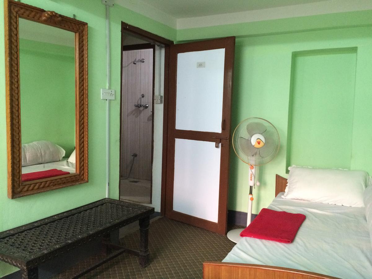 Ajima Guest House Bhatgoan エクステリア 写真
