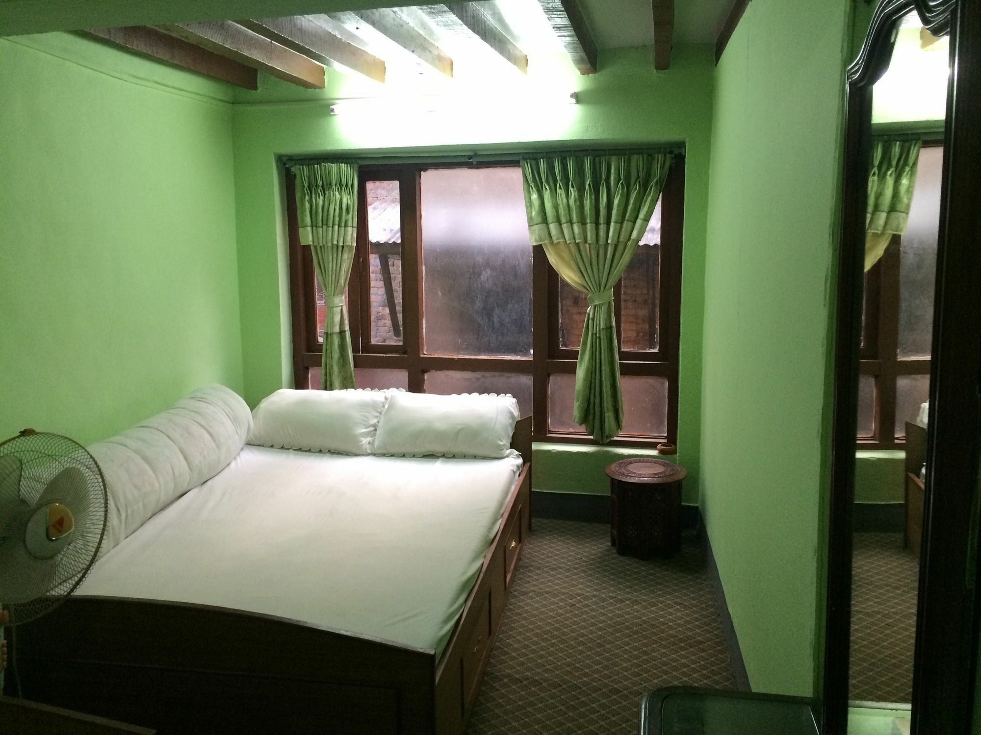 Ajima Guest House Bhatgoan エクステリア 写真